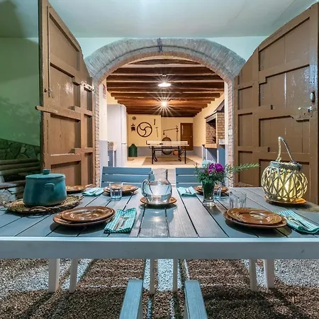 Mas Barbat Villa *